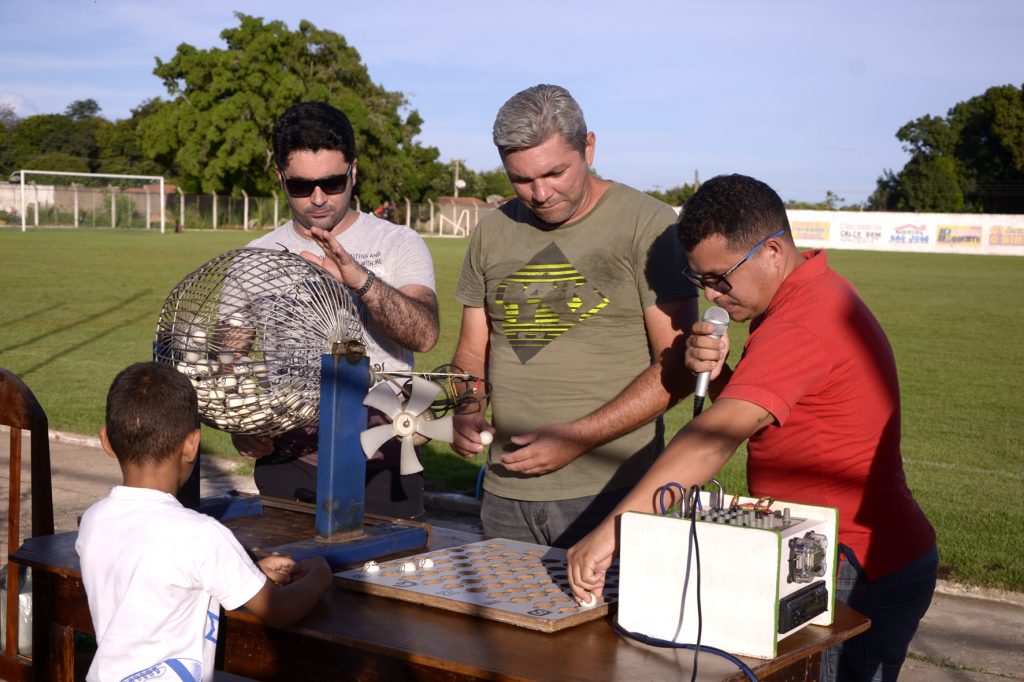 Prefeitura de Água Branca realiza 1º Bingo dos Clubes Prefeitura de Água Branca realiza 1º Bingo dos Clubes