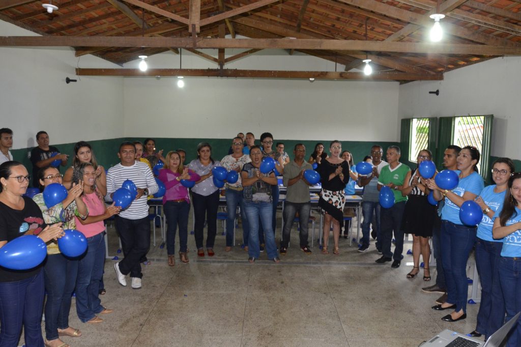 Educação de Água Branca reúne professores para tratar sobre ensino especial