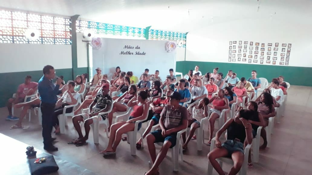 Prefeitura de Água Branca promove palestra para os jovens do SCFV