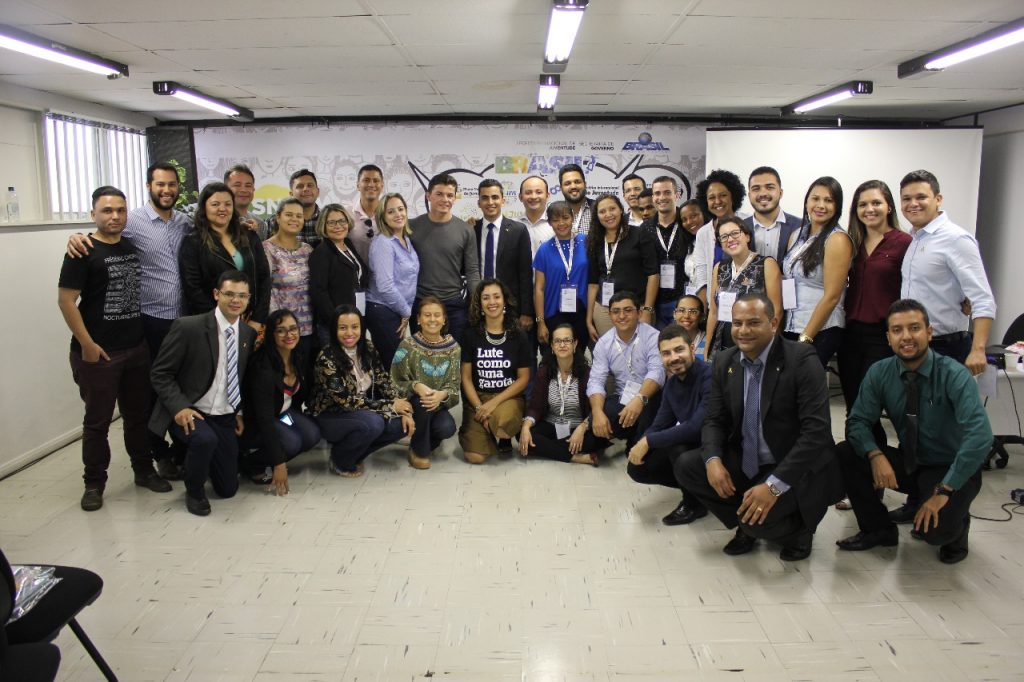 Equipe da Coordenadoria de Juventude de Água Branca participa de capacitação em Brasília