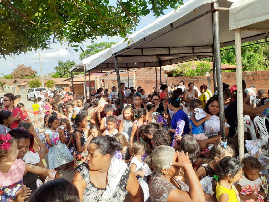Ação Social “Doe Brinquedos, Ganhe sorrisos” leva alegria a crianças de Água Branca Ação Social “Doe Brinquedos, Ganhe sorrisos” leva alegria a crianças de Água Branca