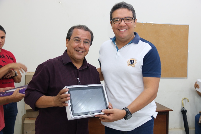 Água Branca: agentes comunitários de recebem tablets para auxiliar nas visitas domiciliares