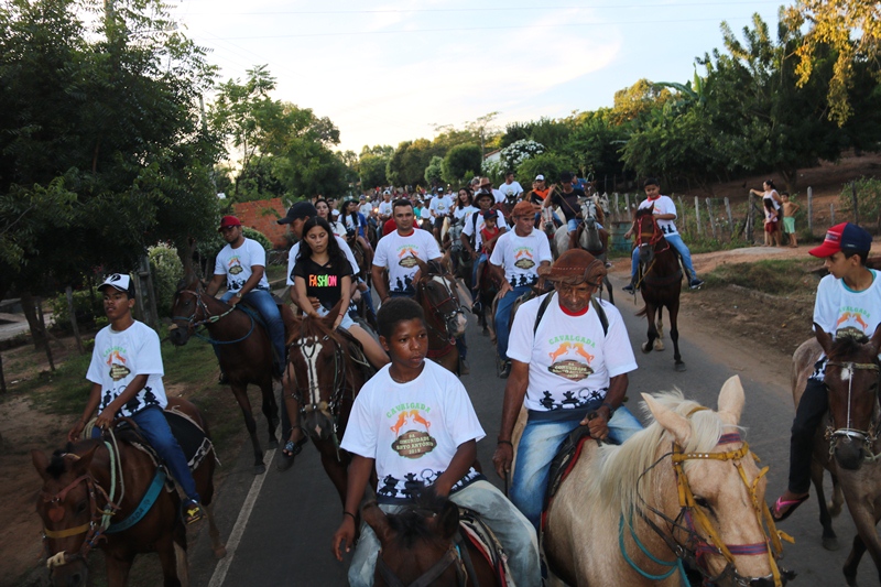 Água Branca: Cavalgada marca abertura dos Festejos do Povoado Santo Antônio
