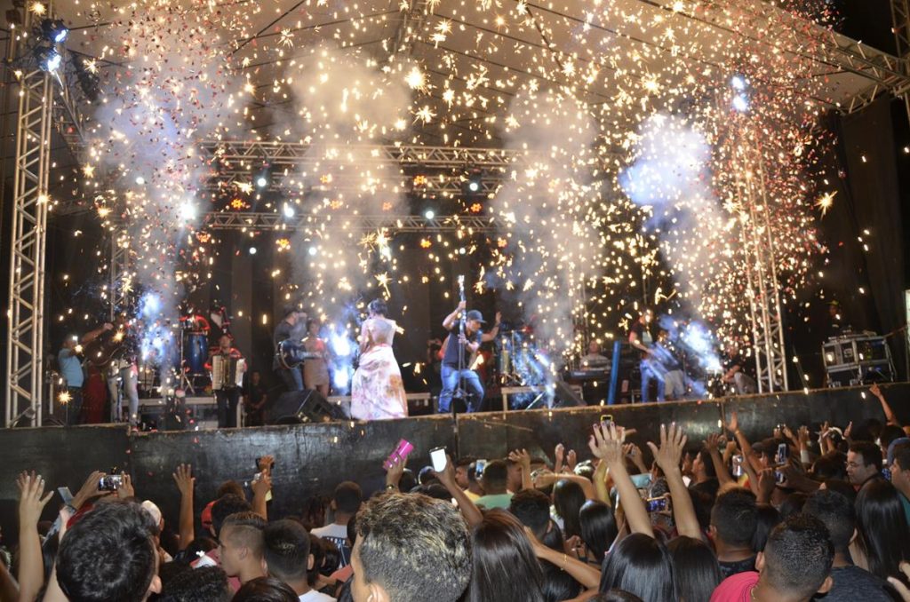 Água Branca encerra programação de festejos com shows musicais Água Branca encerra programação de festejos com shows musicais