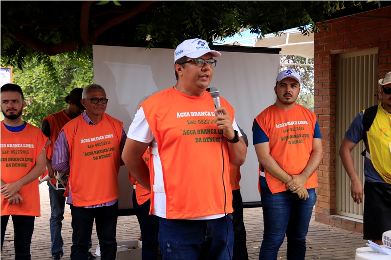 Água Branca Limpa: população e Prefeitura fazem mutirão de limpeza