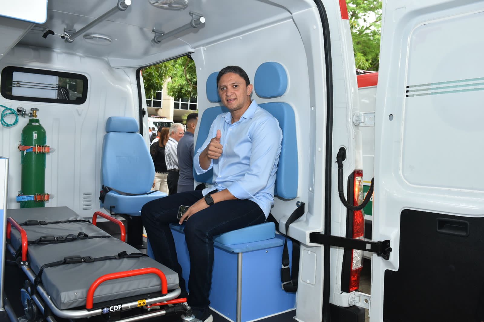 Água Branca recebe nova ambulância para a Saúde Municipal