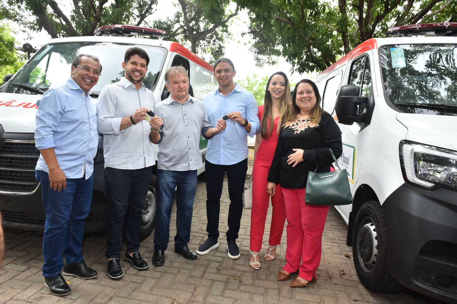 Água Branca recebe nova ambulância para a Saúde Municipal