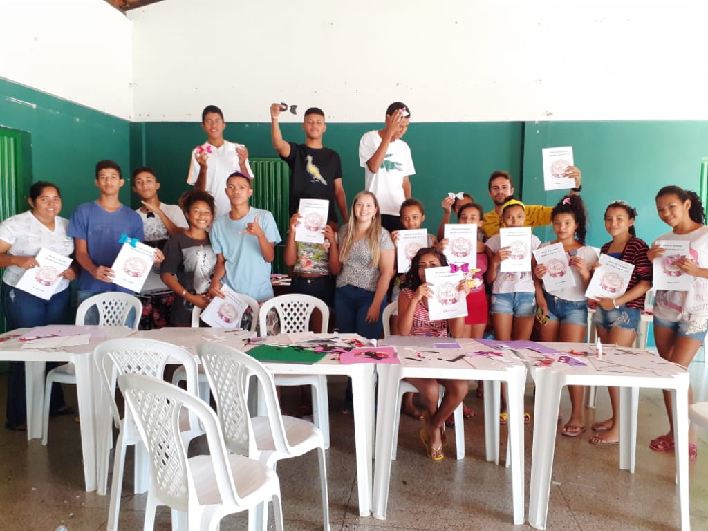 Água Branca: SCFV oferece curso de artesanato para jovens que participam do serviço Água Branca: SCFV oferece curso de artesanato para jovens que participam do serviço
