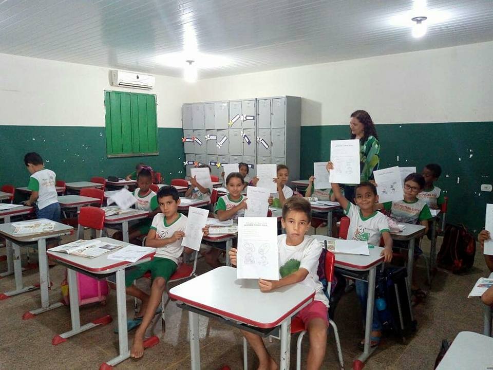 Alunos da Rede Municipal fazem mobilização de combate ao mosquito Aedes aegypti Alunos da Rede Municipal fazem mobilização de combate ao mosquito Aedes aegypti