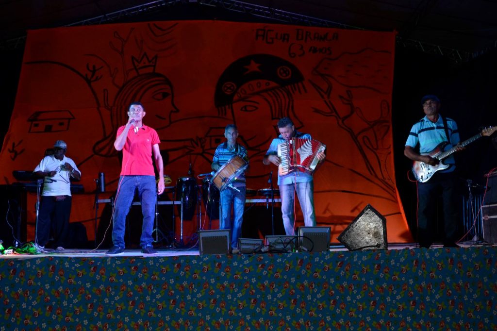 Apresentações culturais marcam abertura da semana do aniversário de Água Branca