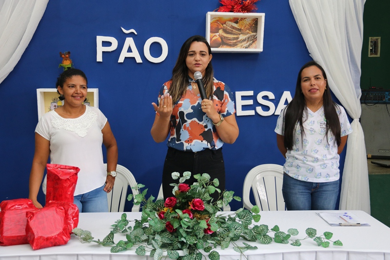 Assistência Social de Água Branca promove confraternização na última edição do Pão na Mesa de 2018