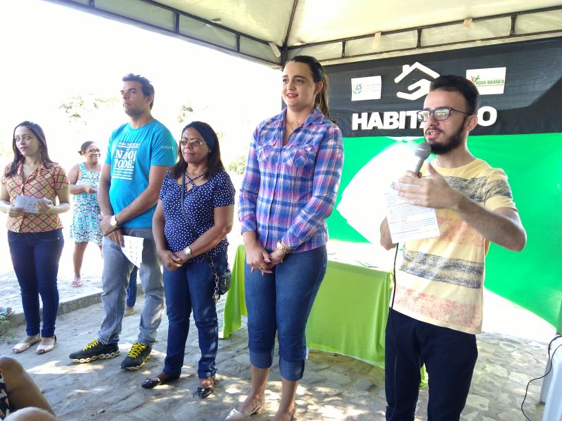 Assistência Social de Água Branca realiza ação itinerante sobre o Cartão Reforma Assistência Social de Água Branca realiza ação itinerante sobre o Cartão Reforma