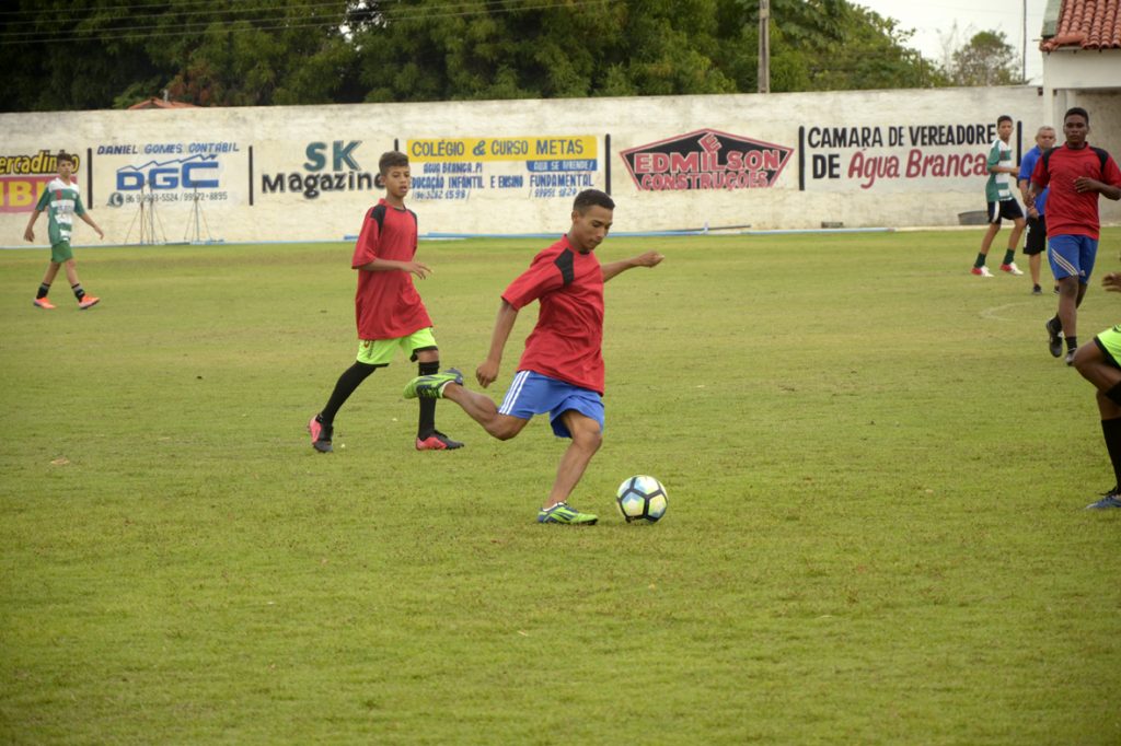 Atletas de Água Branca são selecionados para período de teste no Ceará Esporte Clube Atletas de Água Branca são selecionados para período de teste no Ceará Esporte Clube