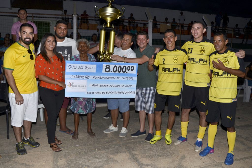 Bulungão vence de goleada a final do Campeonato Aguabranquense de Futebol Bulungão vence de goleada a final do Campeonato Aguabranquense de Futebol