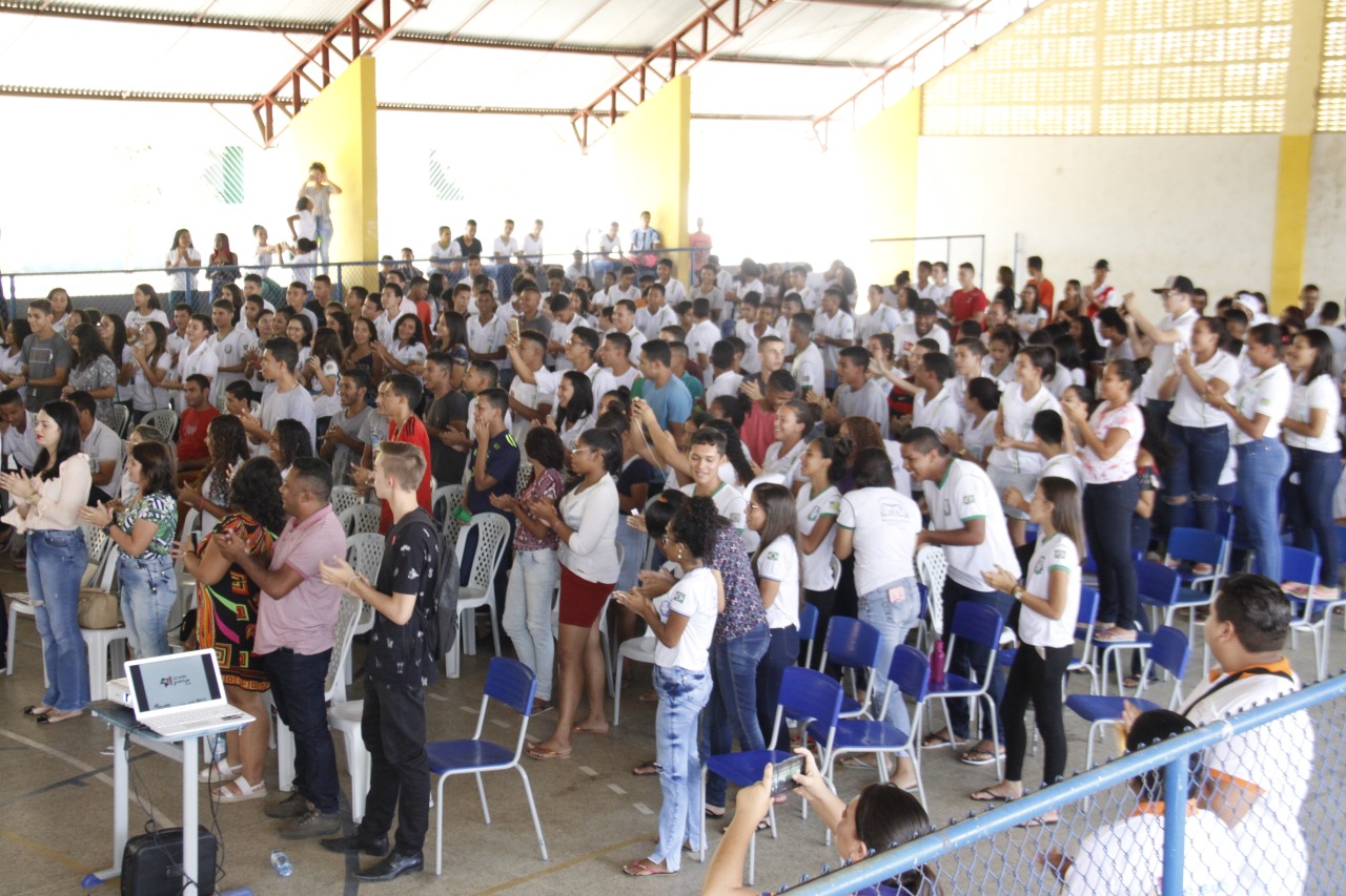 Com foco nos direitos e deveres da juventude, Conexão Jovem reúne centenas de estudantes de Água Branca