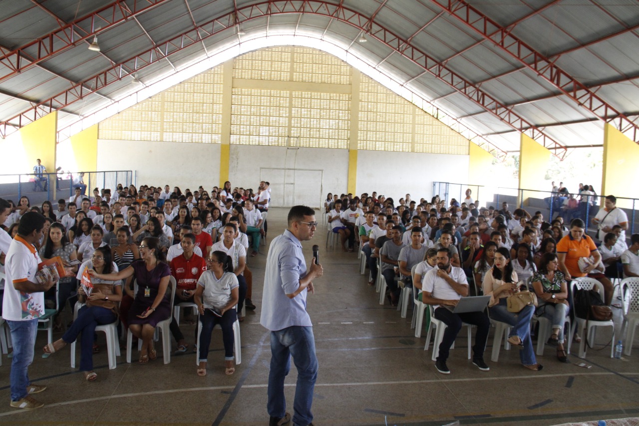 Com foco nos direitos e deveres da juventude, Conexão Jovem reúne centenas de estudantes de Água Branca