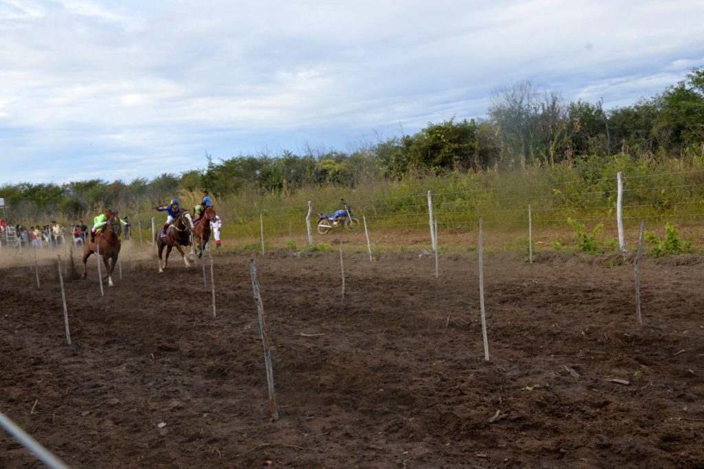 Corrida de Cavalos do bairro Poeirão encerra Semana Cultural de Água Branca