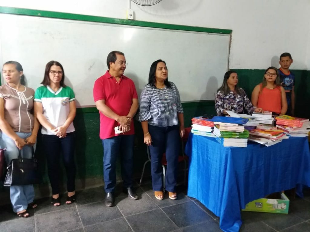 Educação de Água Branca escolhe livros didáticos para triênio 2019-2021 Educação de Água Branca escolhe livros didáticos para triênio 2019-2021
