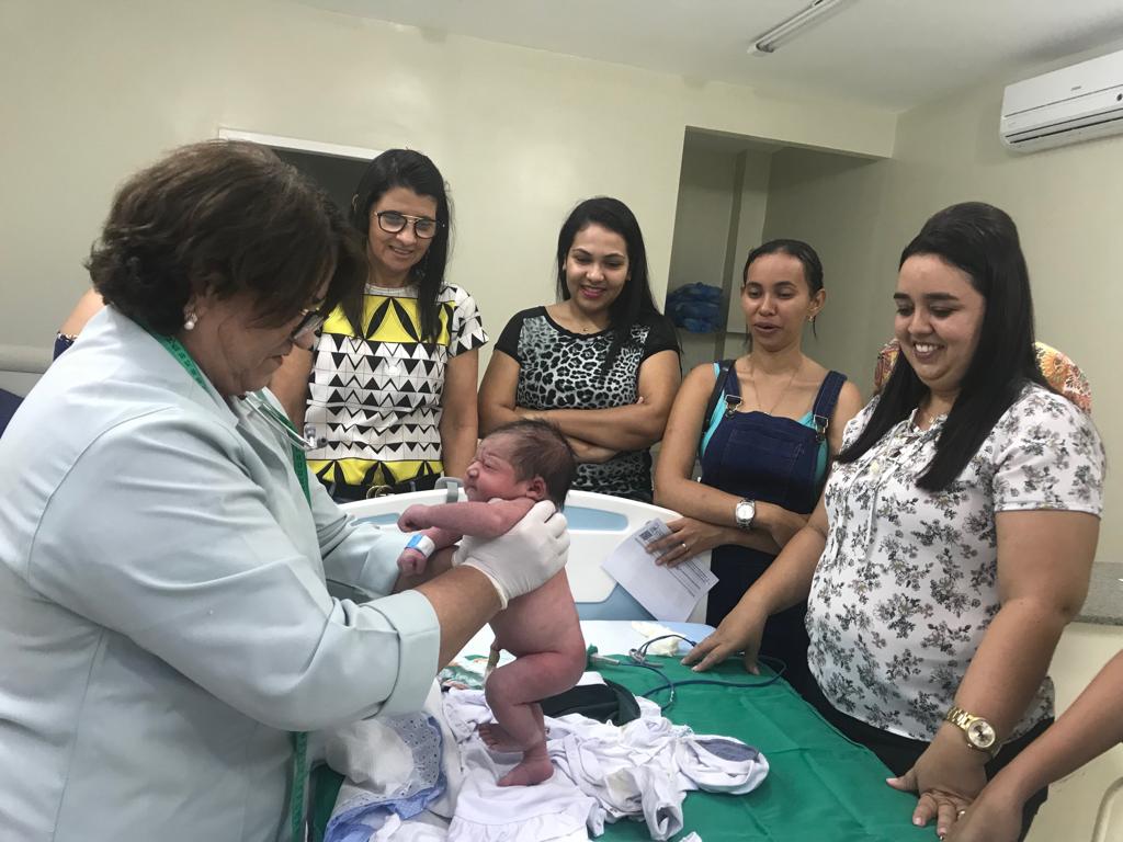 Equipe do Hospital de Água Branca participa de curso teórico-prático do teste do coraçãozinho