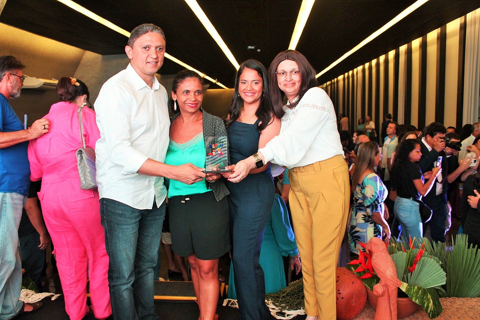Escola de Água Branca é premiada por qualidade do ensino na idade certa