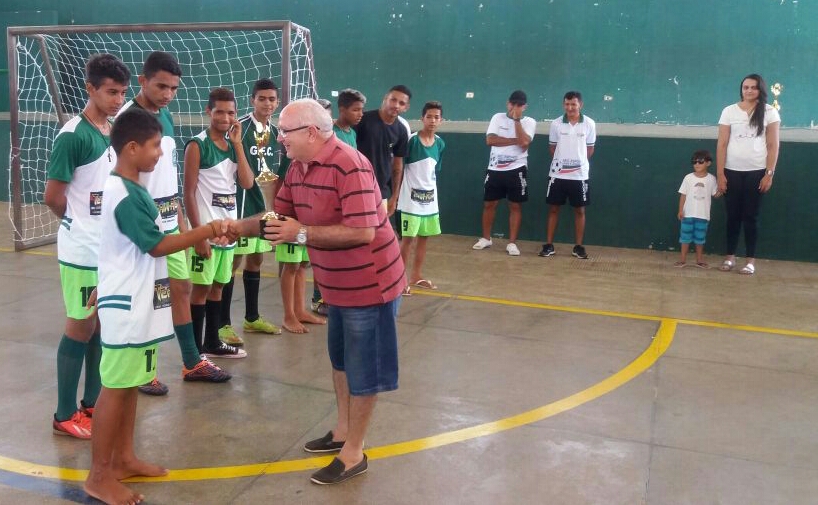 Escolinha do Pastor Celinho vence primeira rodada do 1º Campeonato Sub-15 de Futsal de Água Branca Escolinha do Pastor Celinho vence primeira rodada do 1º Campeonato Sub-15 de Futsal de Água Branca