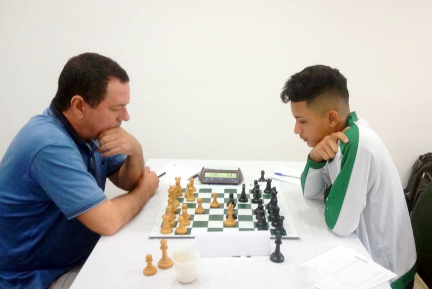 Estudantes de Água Branca participam de campeonato de xadrez em Teresina