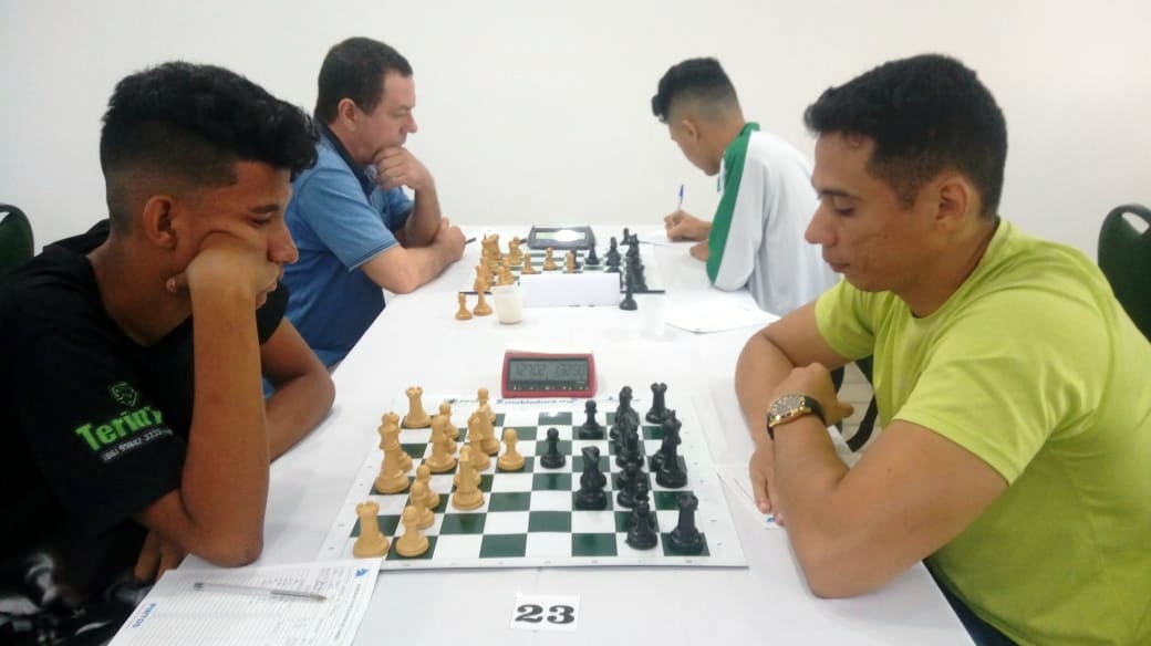 Estudantes de Água Branca participam de campeonato de xadrez em Teresina
