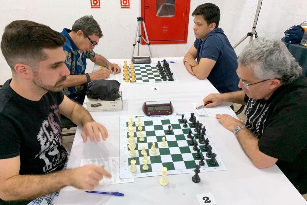 Estudantes de Água Branca participam de campeonato de xadrez em Teresina