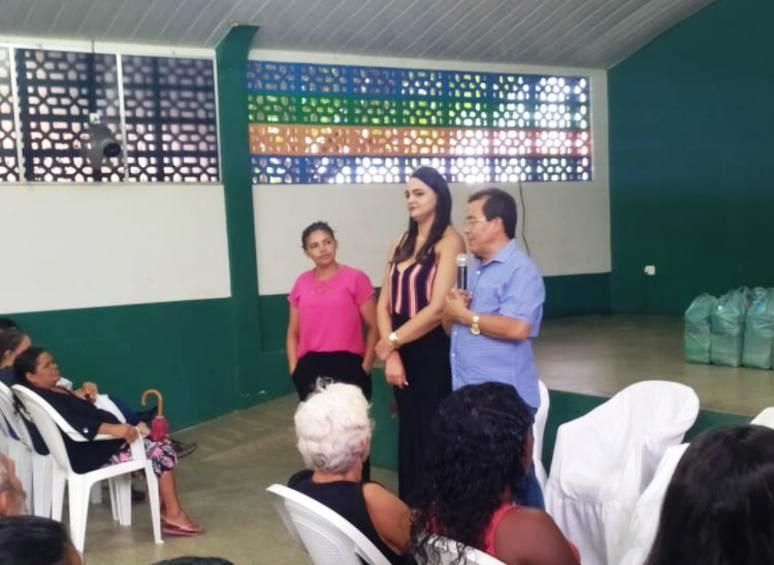 Famílias de Água Branca são beneficiadas com cestas básicas do programa Pão Na Mesa