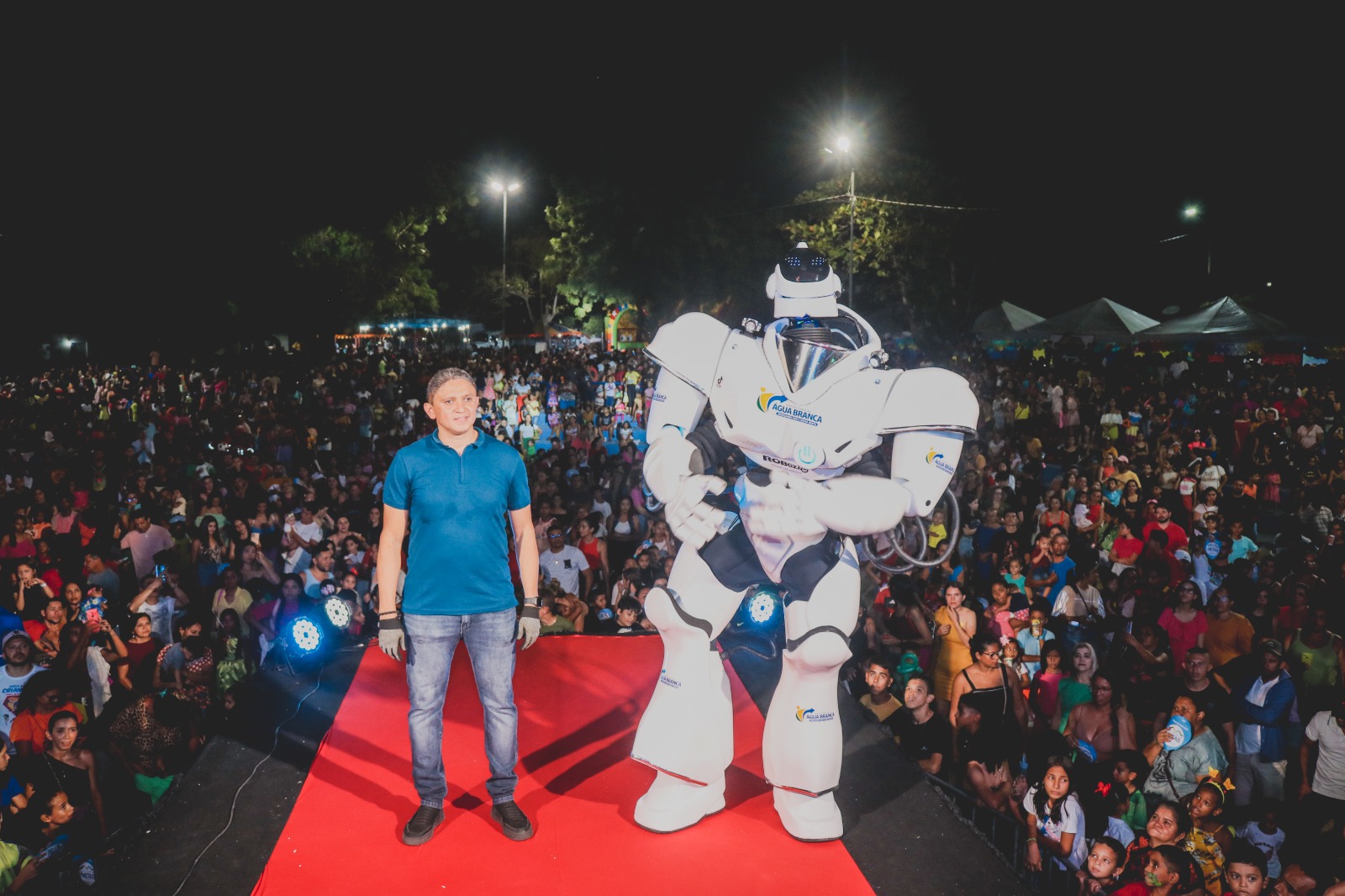 Festa das Crianças da Prefeitura reúne 10 mil pessoas na Praça de Eventos em Água Branca