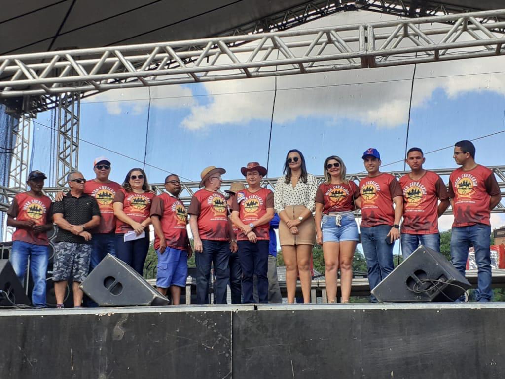 Mega Cavalgada 2019: centenas de vaqueiros desfilam pelas ruas de Água Branca