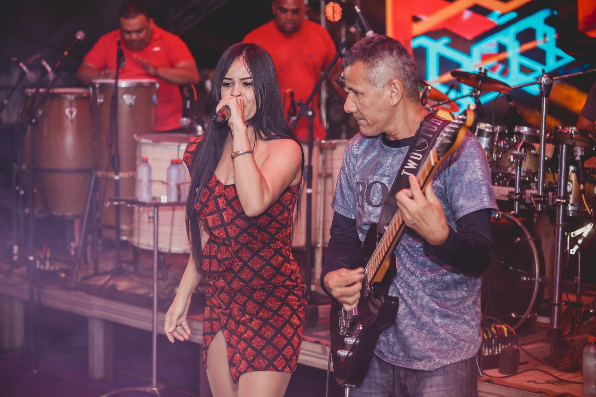 Muita folia e animação no Carnaval de Água Branca: Júnior Vianna abre 1º dia de folia