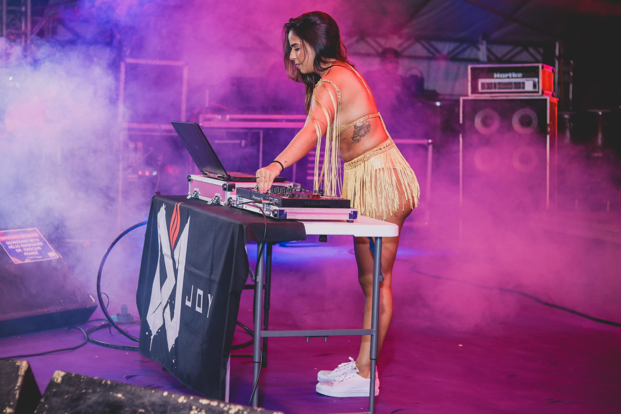Muita folia e animação no Carnaval de Água Branca: Júnior Vianna abre 1º dia de folia