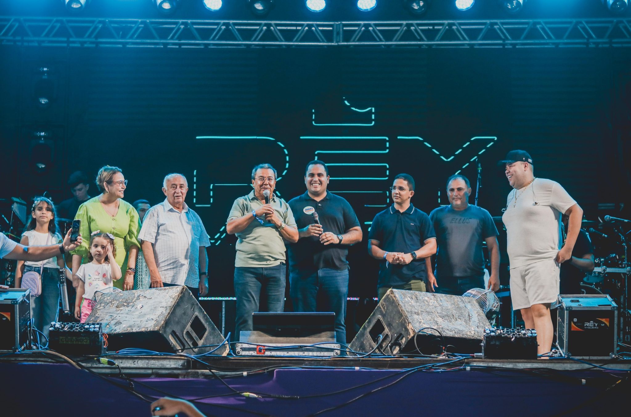 Multidão lota a Orla do Açude e consolida o Carnaval de Água Branca como o maior do Piauí