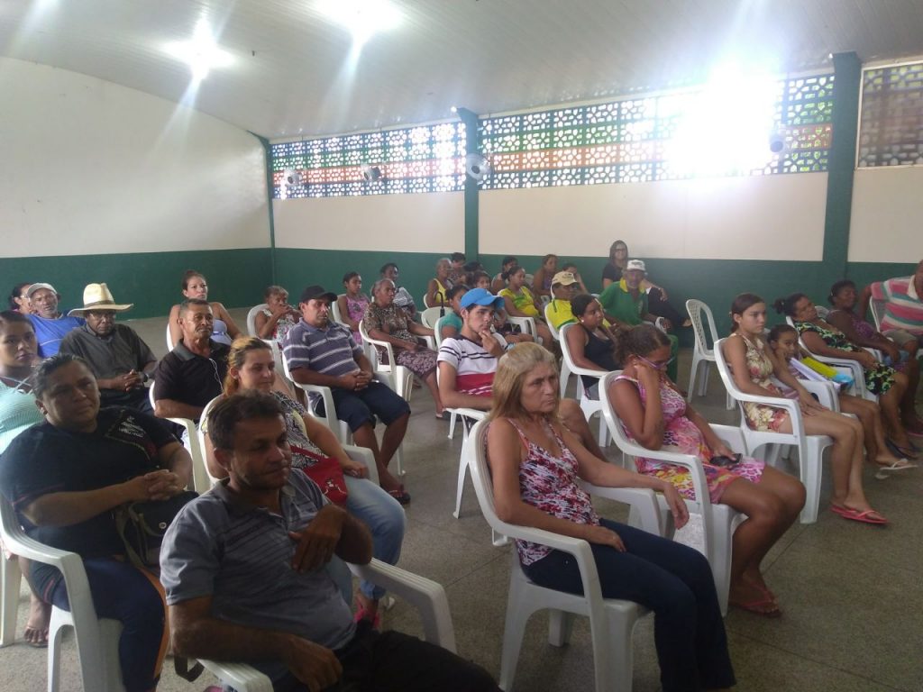 Pão na Mesa: Prefeitura de Água Branca faz entrega de cestas básicas a famílias carentes