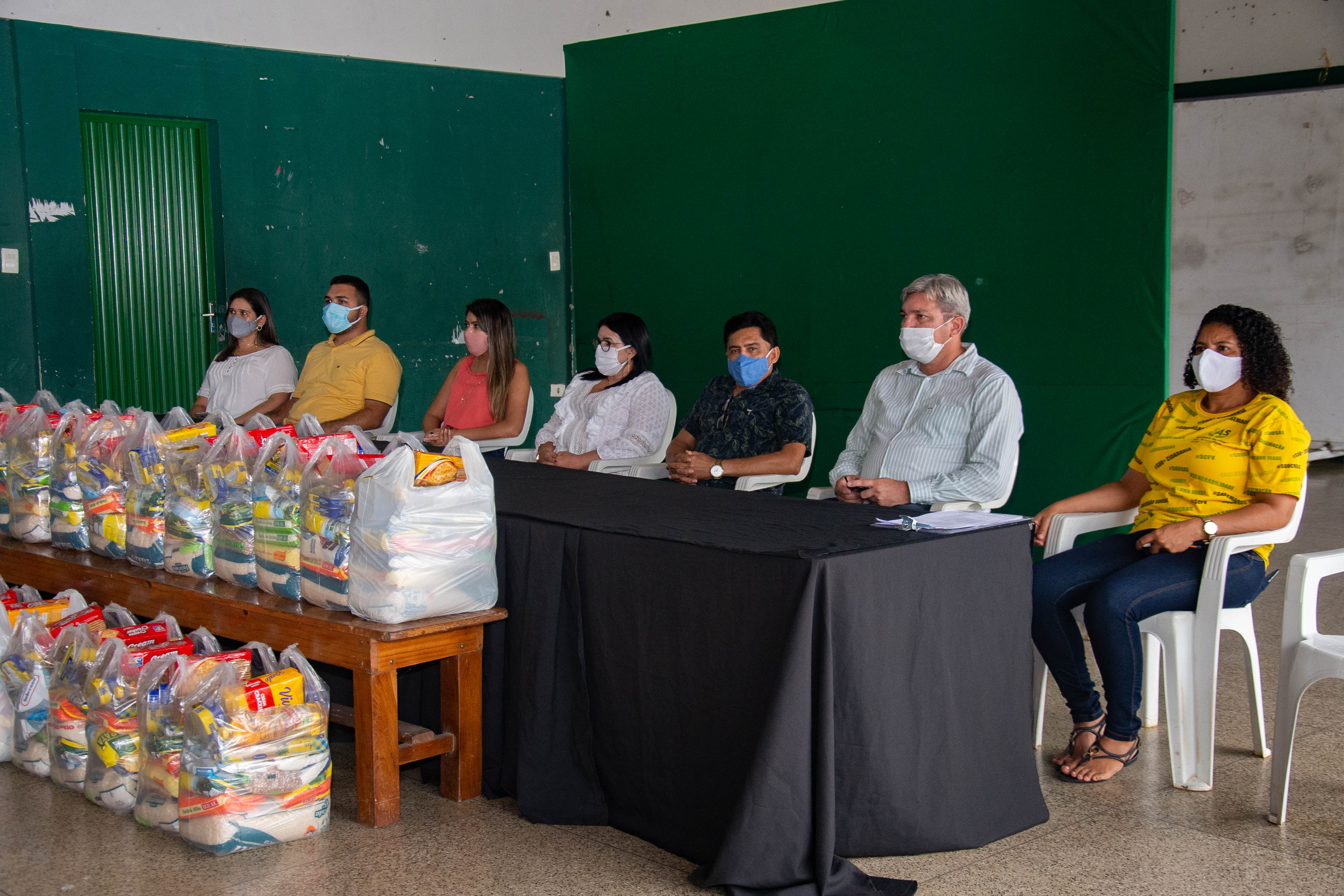 Pão na Mesa: Prefeitura de Água Branca faz primeira entrega de cestas básicas de 2021