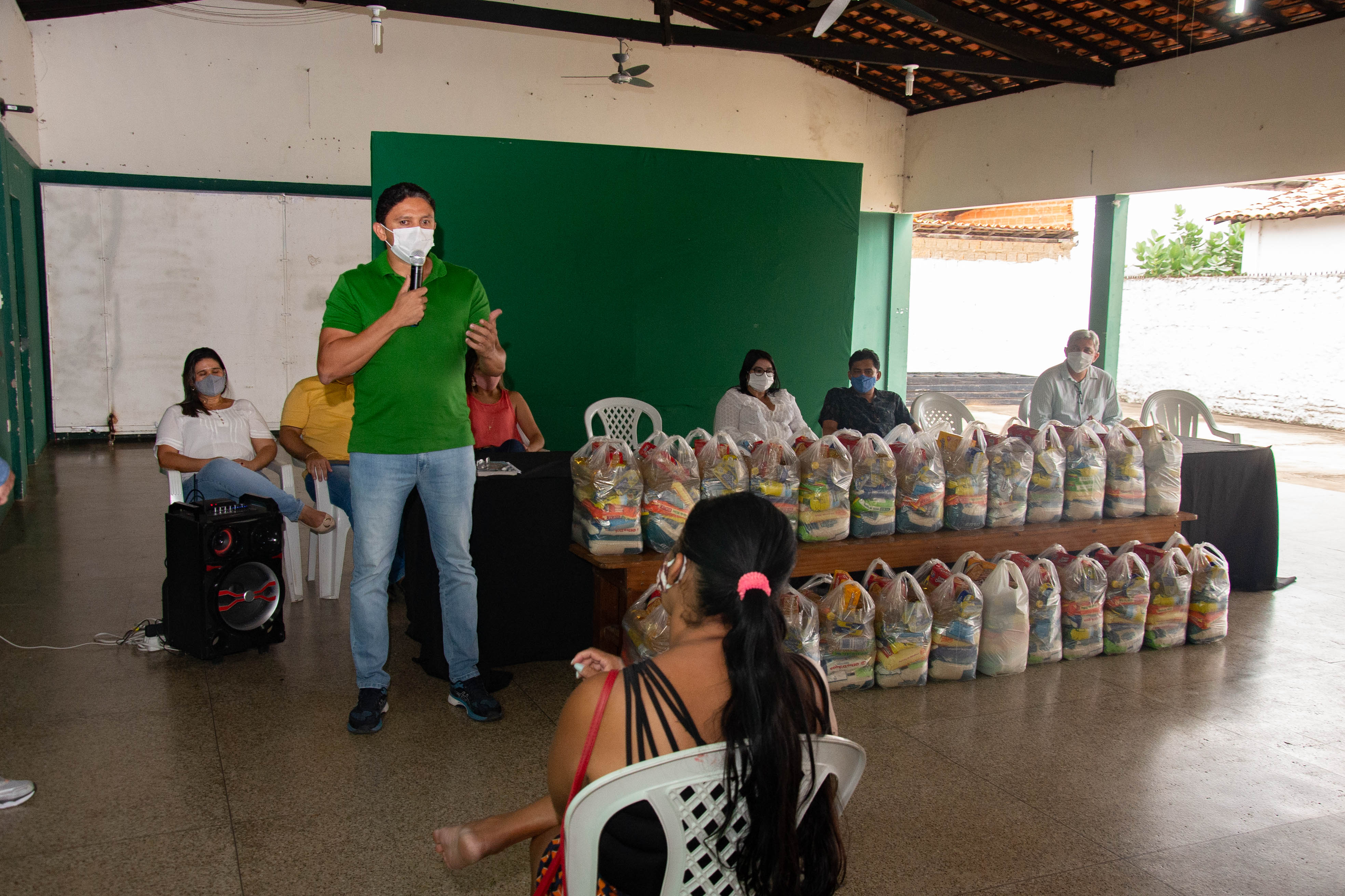Pão na Mesa: Prefeitura de Água Branca faz primeira entrega de cestas básicas de 2021