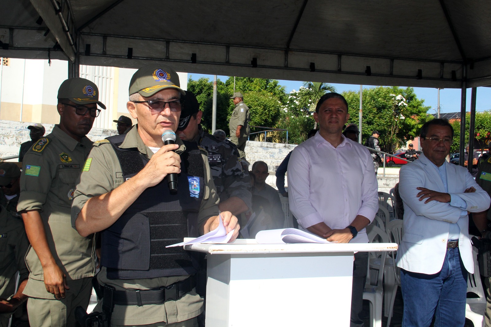 Prefeito Júnior Ribeiro recebe título de Amigo da Polícia Militar durante comemoração dos 7 anos do 18º Batalhão em Água Branca Prefeito Júnior Ribeiro recebe título de Amigo da Polícia Militar durante comemoração dos 7 anos do 18º Batalhão em Água Branca