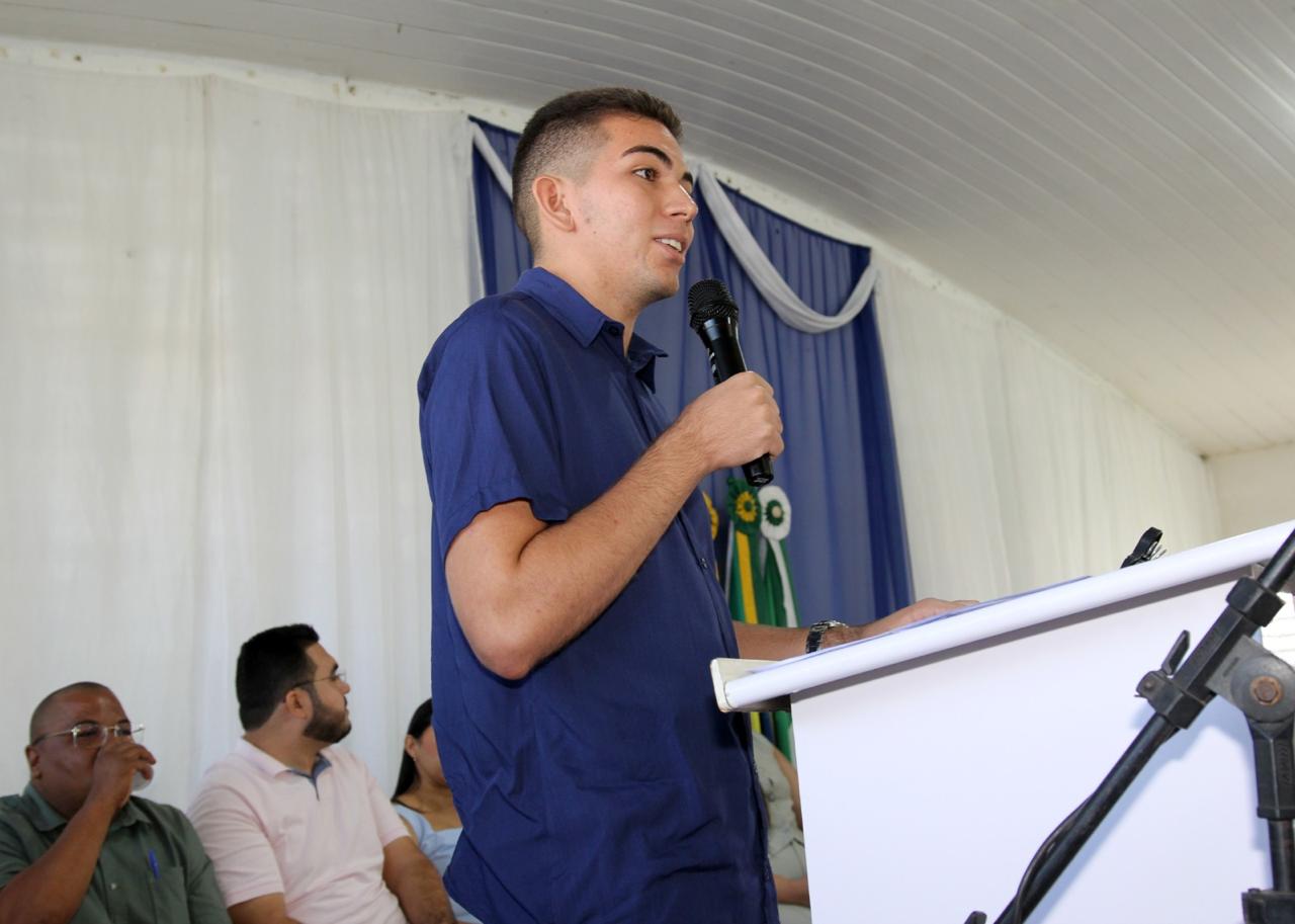 Prefeitura de Água Branca conclui ciclo de nomeações do último concurso público com posse de novos servidores