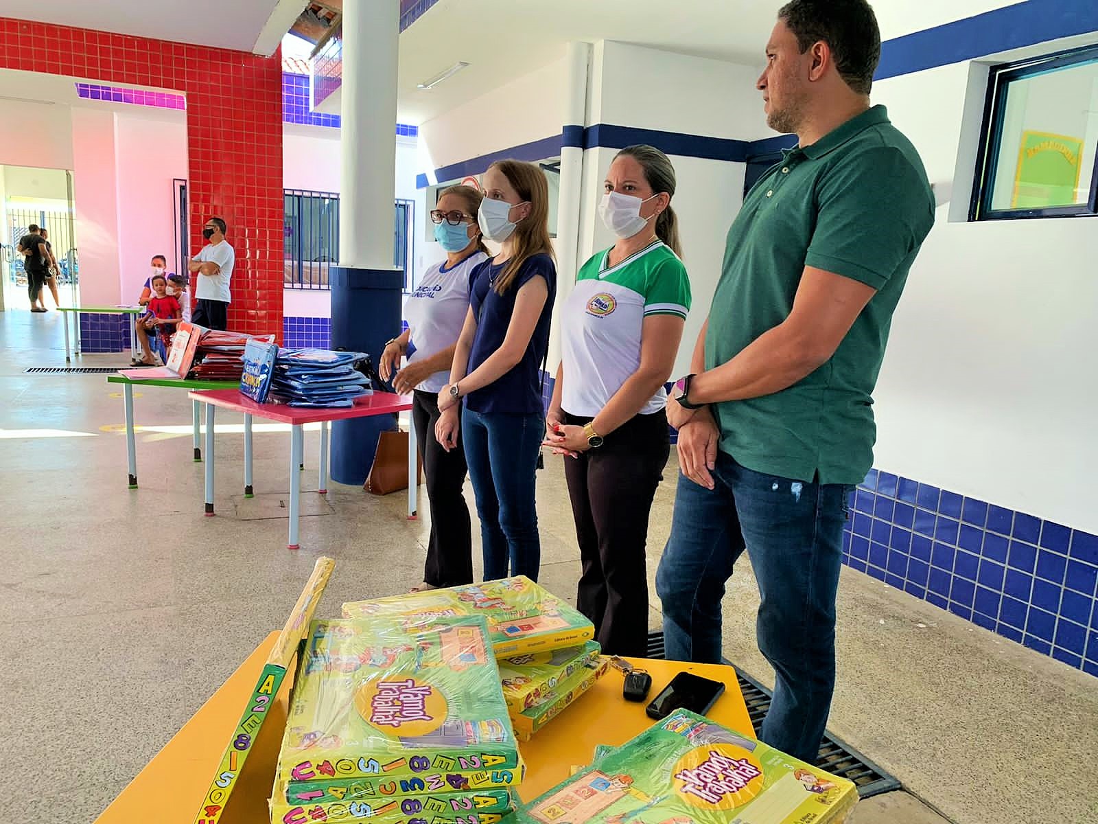 Prefeitura de Água Branca distribui mudas de caju para agricultores