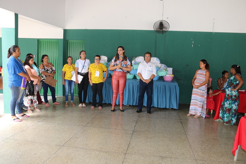 Prefeitura de Água Branca entrega enxovais para gestantes que participam do Nascer Saudável Prefeitura de Água Branca entrega enxovais para gestantes que participam do Nascer Saudável