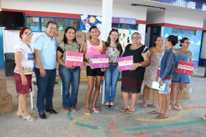 Prefeitura de Água Branca entrega livros na Educação Infantil
