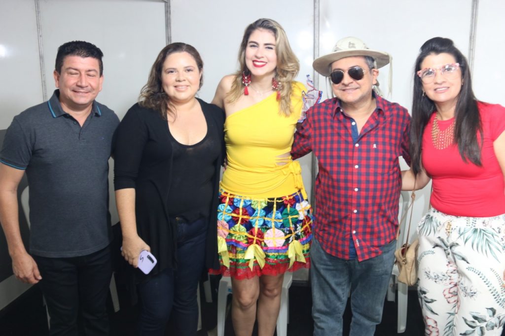 Prefeitura de Água Branca entrega reformas do hospital e matadouro no aniversário da cidade