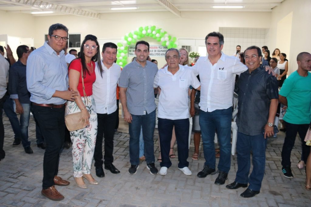 Prefeitura de Água Branca entrega reformas do hospital e matadouro no aniversário da cidade