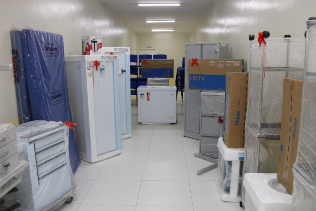 Prefeitura de Água Branca entrega reformas do hospital e matadouro no aniversário da cidade