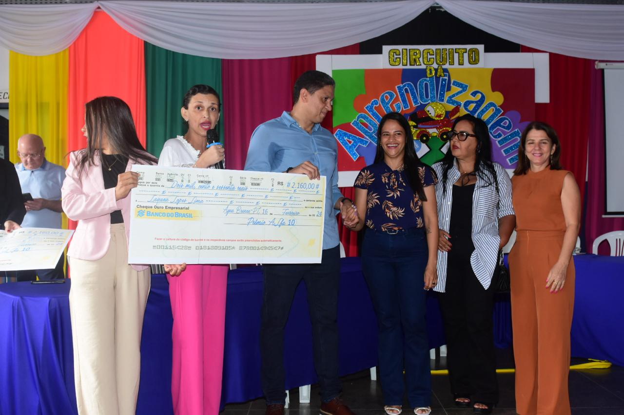 Prefeitura de Água Branca entrega reformas do hospital e matadouro no aniversário da cidade