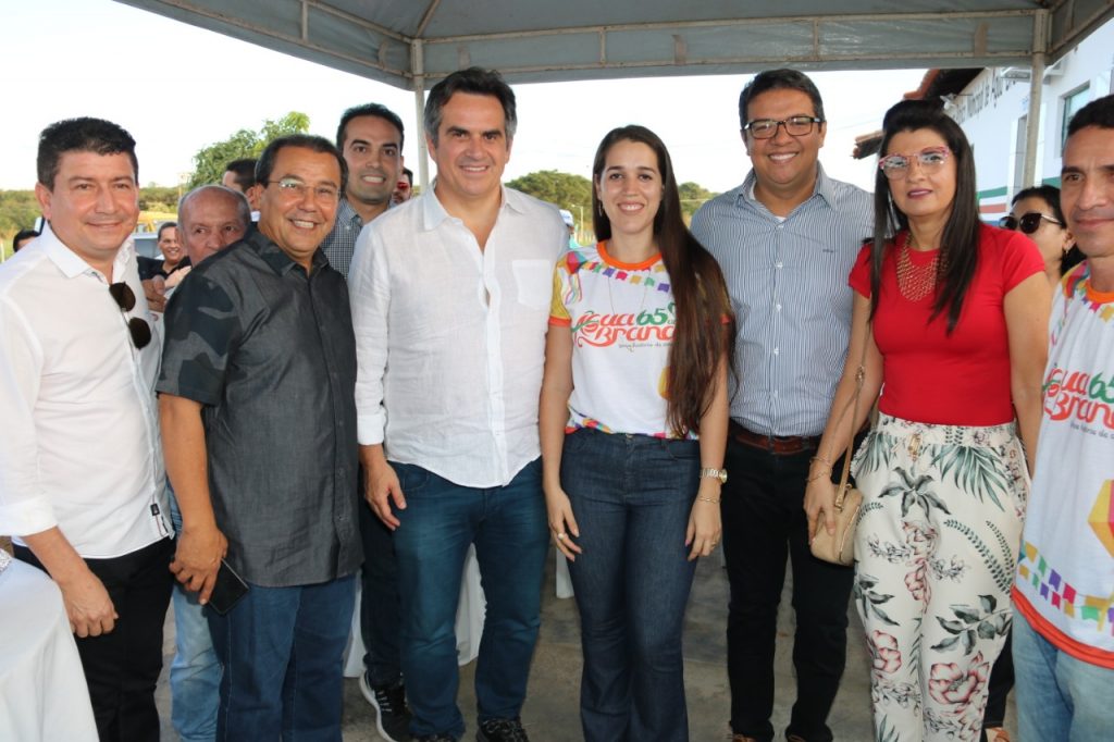 Prefeitura de Água Branca entrega reformas do hospital e matadouro no aniversário da cidade