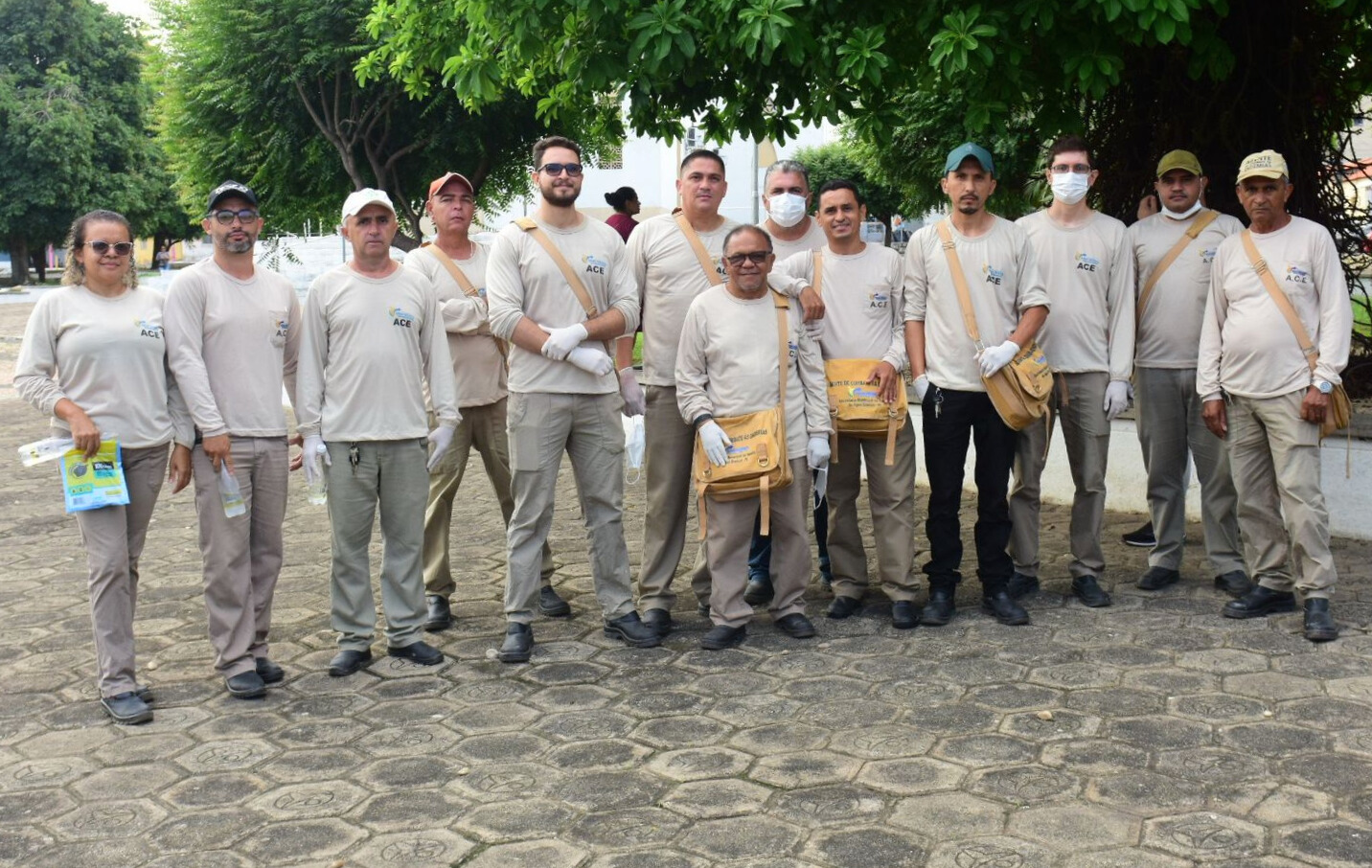 Prefeitura de Água Branca intensifica combate à dengue com mutirão de limpeza Prefeitura de Água Branca intensifica combate à dengue com mutirão de limpeza