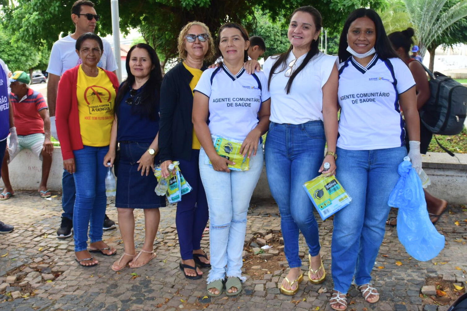 Prefeitura de Água Branca intensifica combate à dengue com mutirão de limpeza