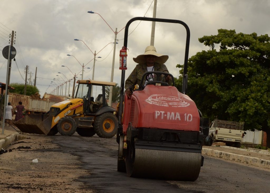 Prefeitura de Água Branca intensifica operação tapa-buracos